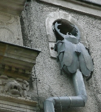 20120530-28_GdanskAnimalDrainpipe-sml