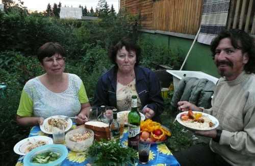 06 - 20120814-14_RU-OmskTanyaMarinaKeith - sml